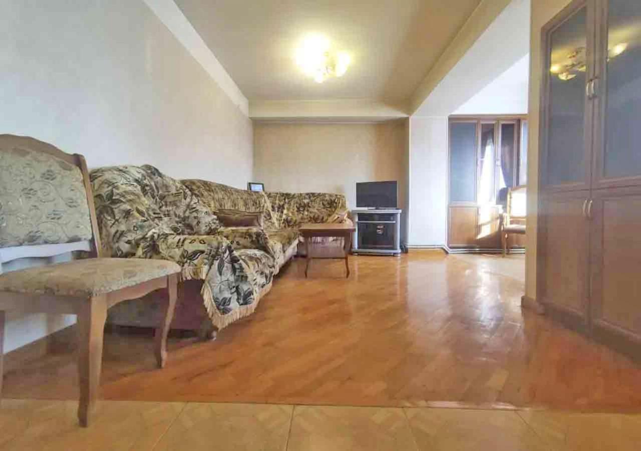 3 Room Apartment In Small Center Of 耶烈万 外观 照片