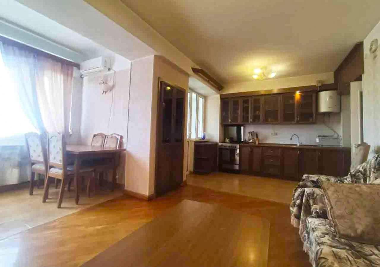 3 Room Apartment In Small Center Of 耶烈万 外观 照片